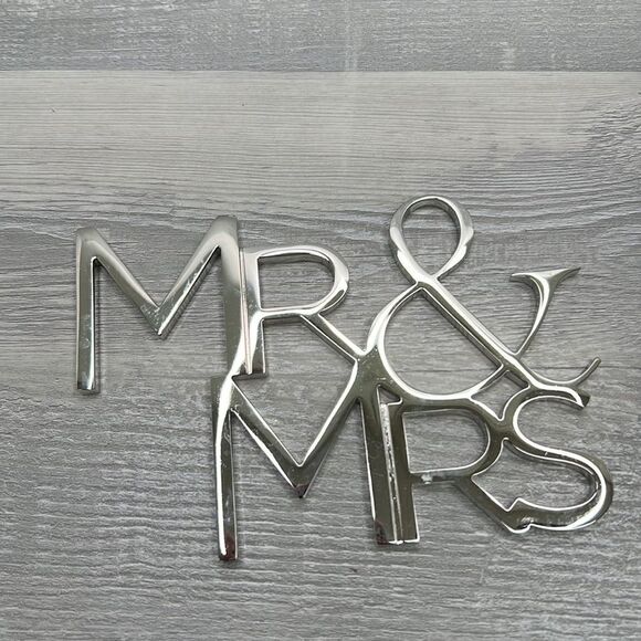 Olivia &Oliver Polished Silver Finish Mr. & Mrs. cake topper EUC - Picture 3 of 9